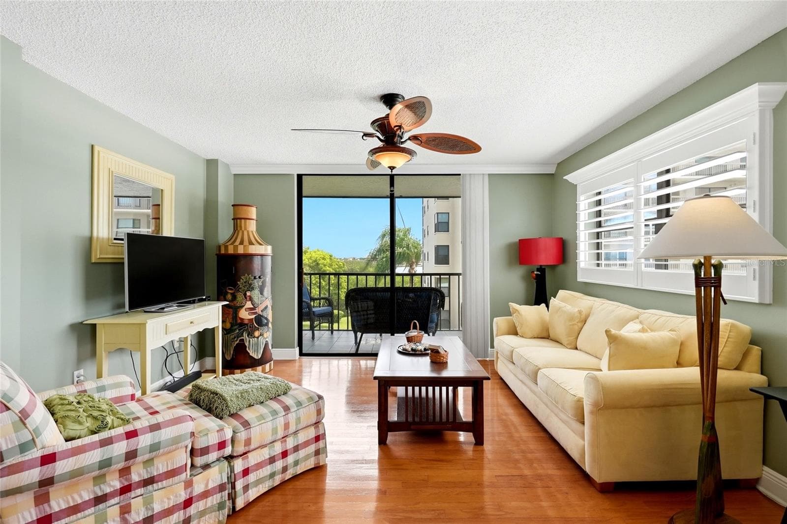 Condominium at 1328 PASADENA AVE S #308, SOUTH PASADENA, photo 6 of 33