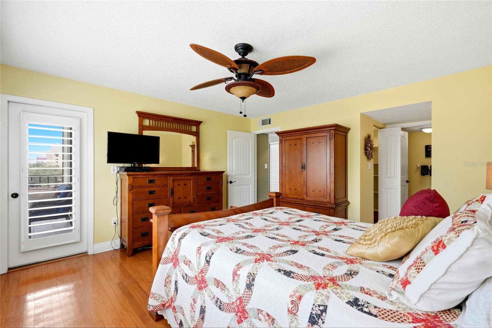 Condominium at 1328 PASADENA AVE S #308, SOUTH PASADENA, photo 17 of 33