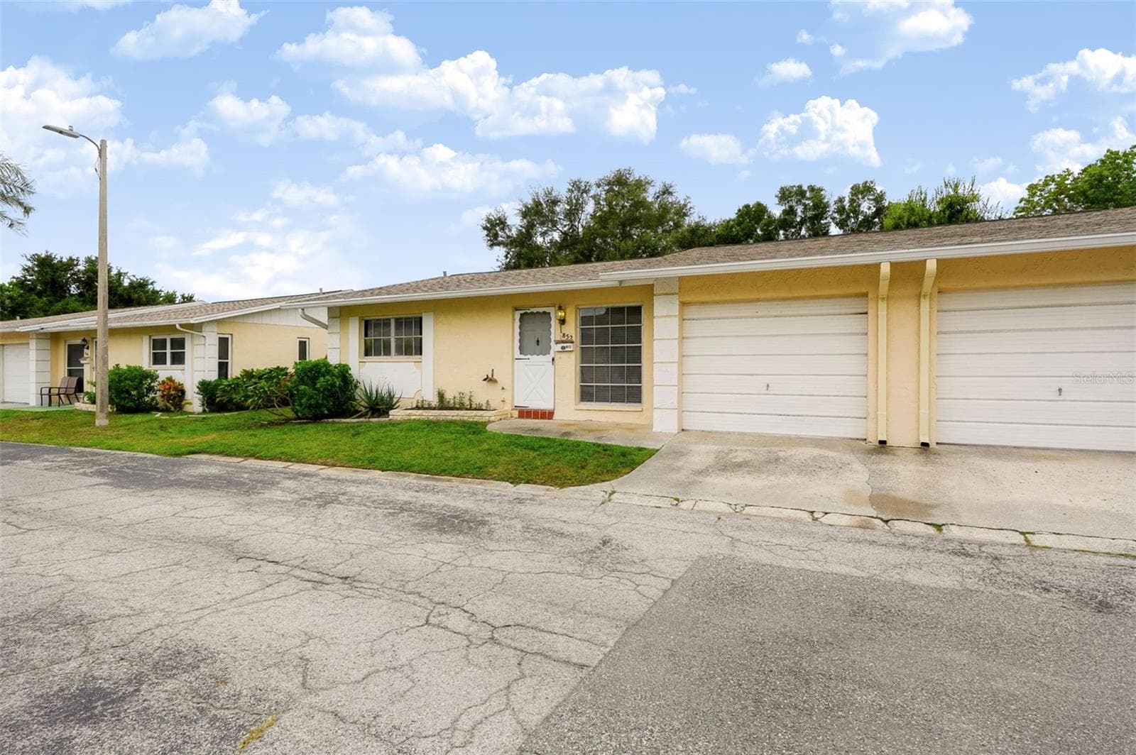 Front - 852 OXFORD CT, DUNEDIN