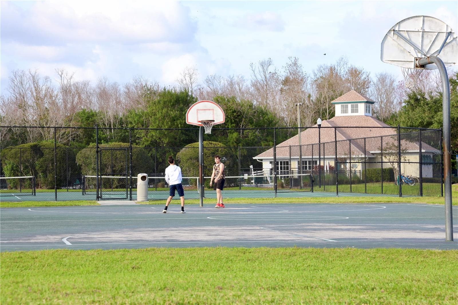 Remington basketball and tennis courts - 91 CLUB VILLAS LN, KISSIMMEE