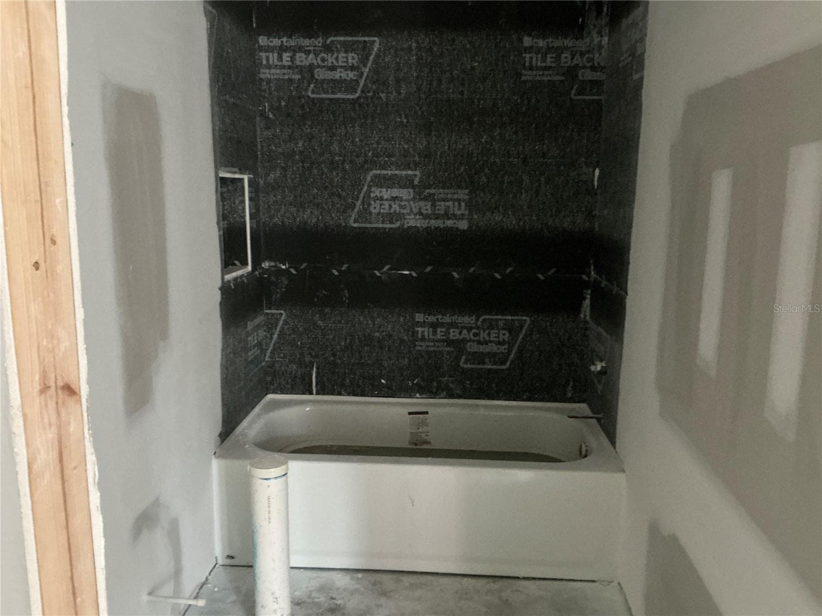 Full bath downstairs - 2829 4TH AVE N, ST PETERSBURG