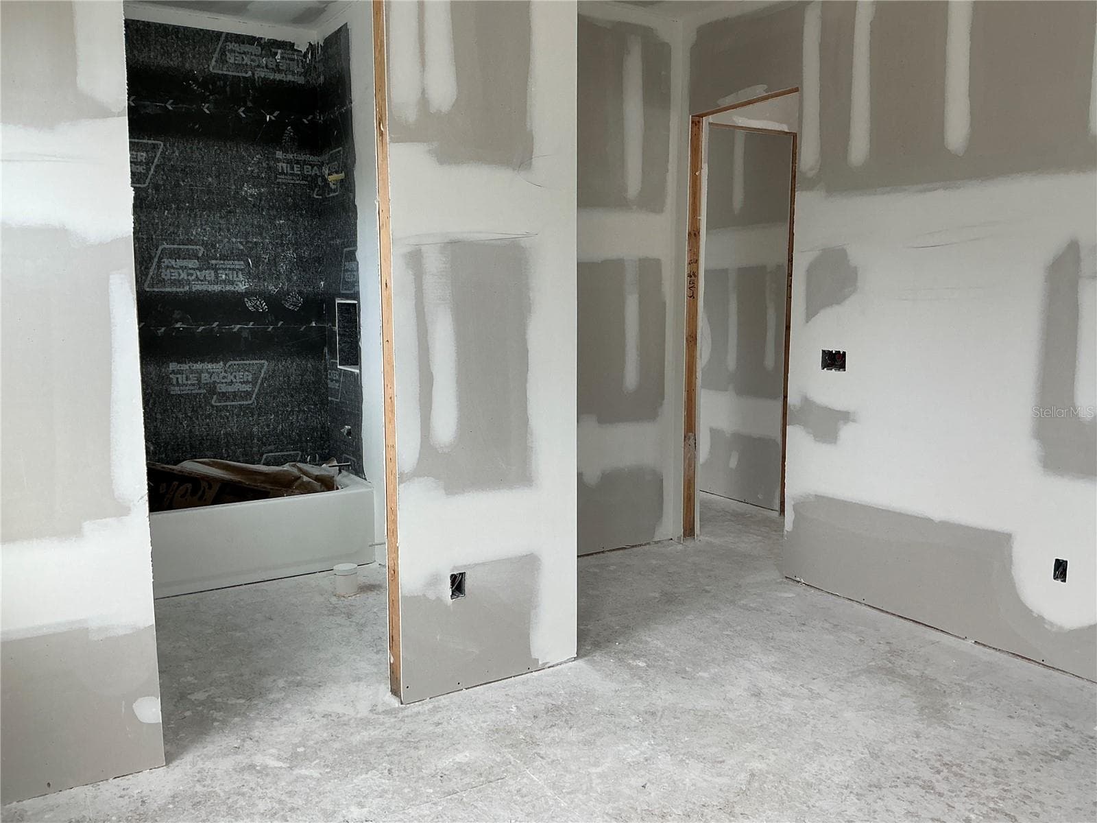 Single Family Residence at 2829 4TH AVE N, ST PETERSBURG, photo 65 of 81