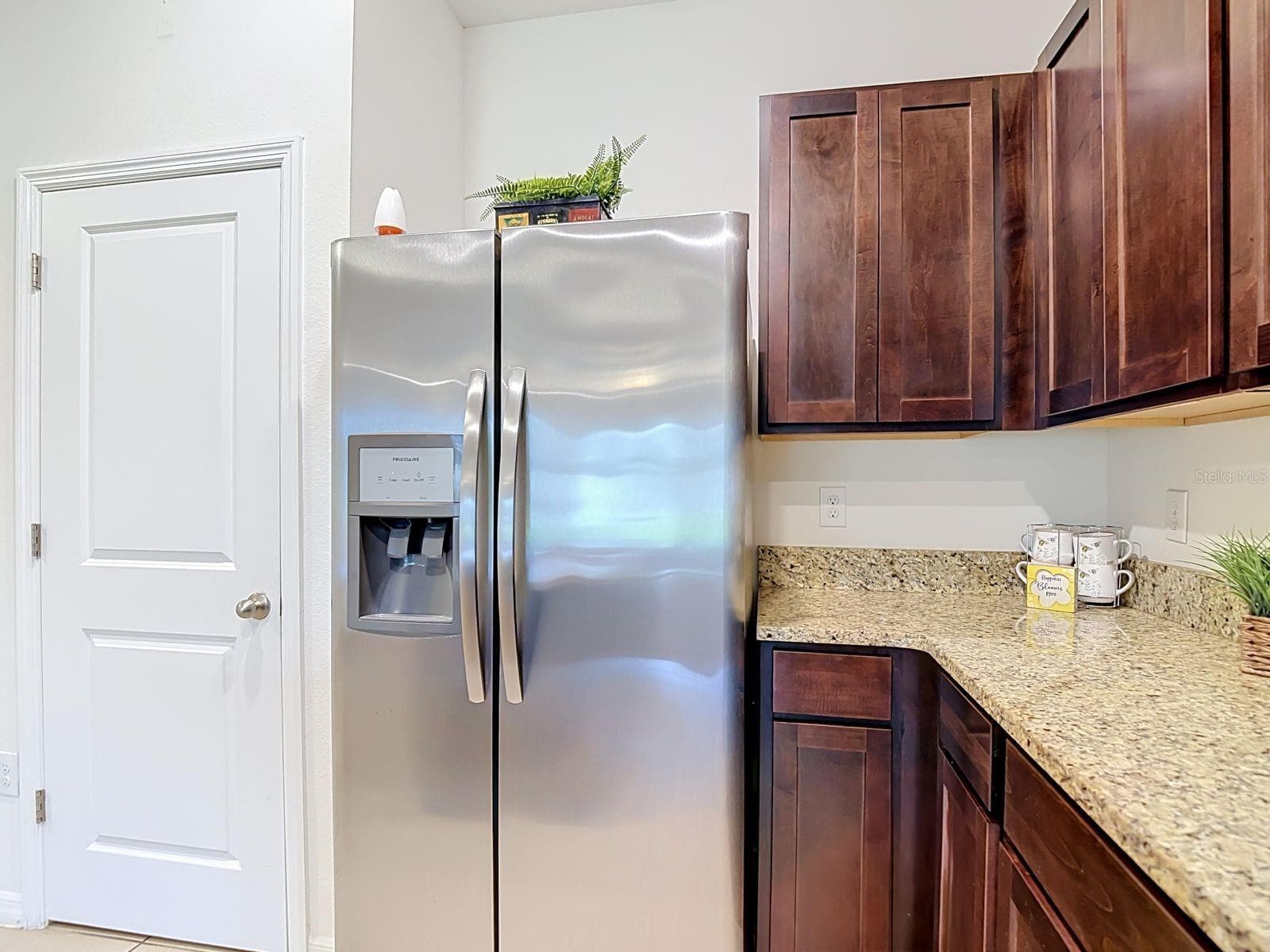 Townhouse at 3328 PLEASANT WILLOW CT, BRANDON, photo 8 of 27