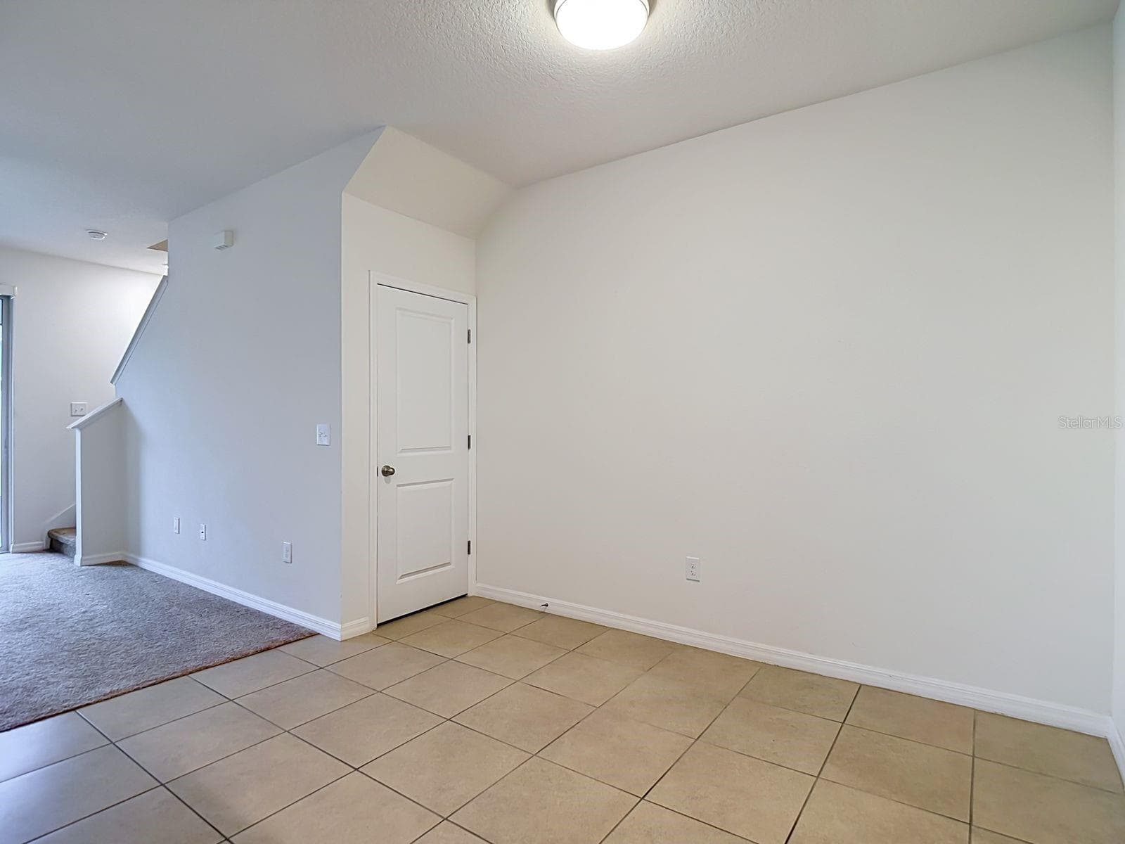 Dining area with large storage closet - 3328 PLEASANT WILLOW CT, BRANDON