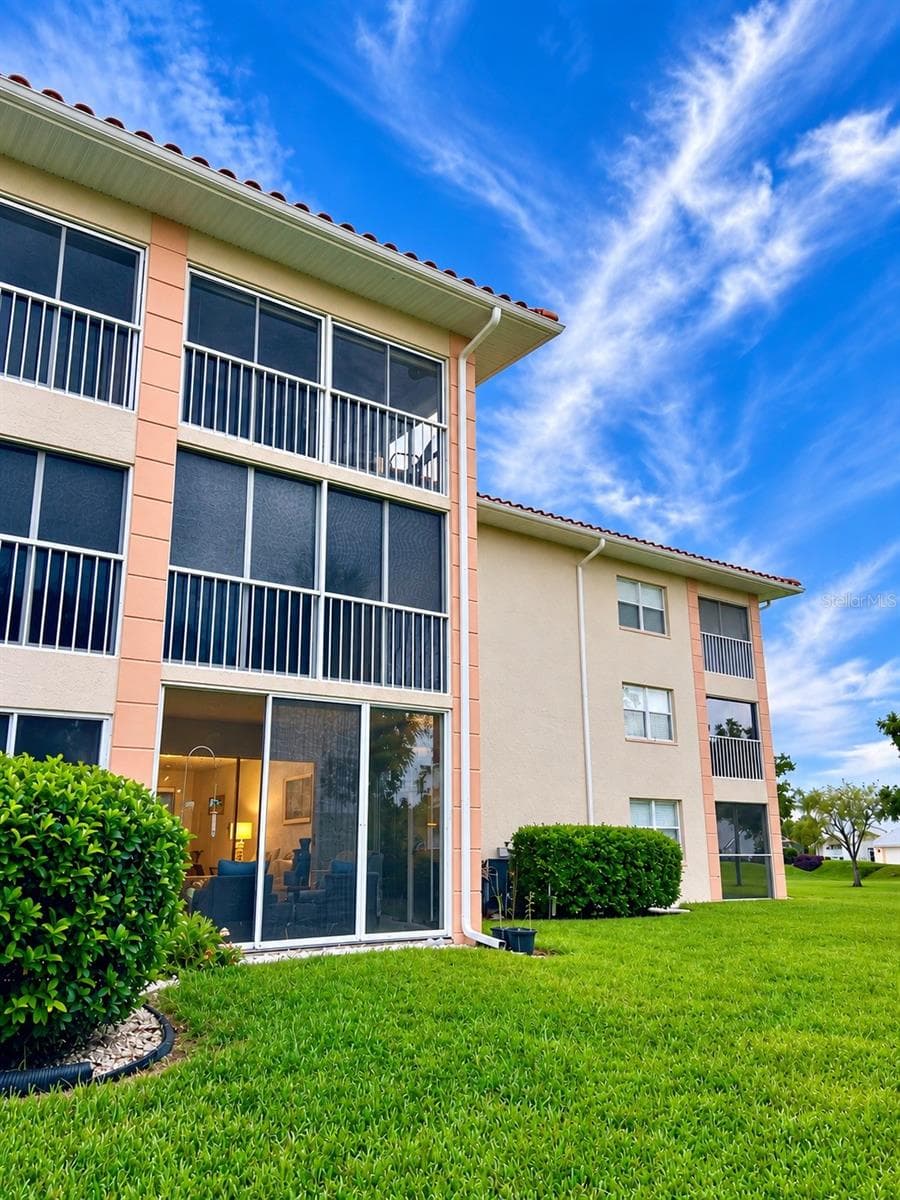 Condominium at 6501 STONE RIVER RD #104, BRADENTON, photo 2 of 43