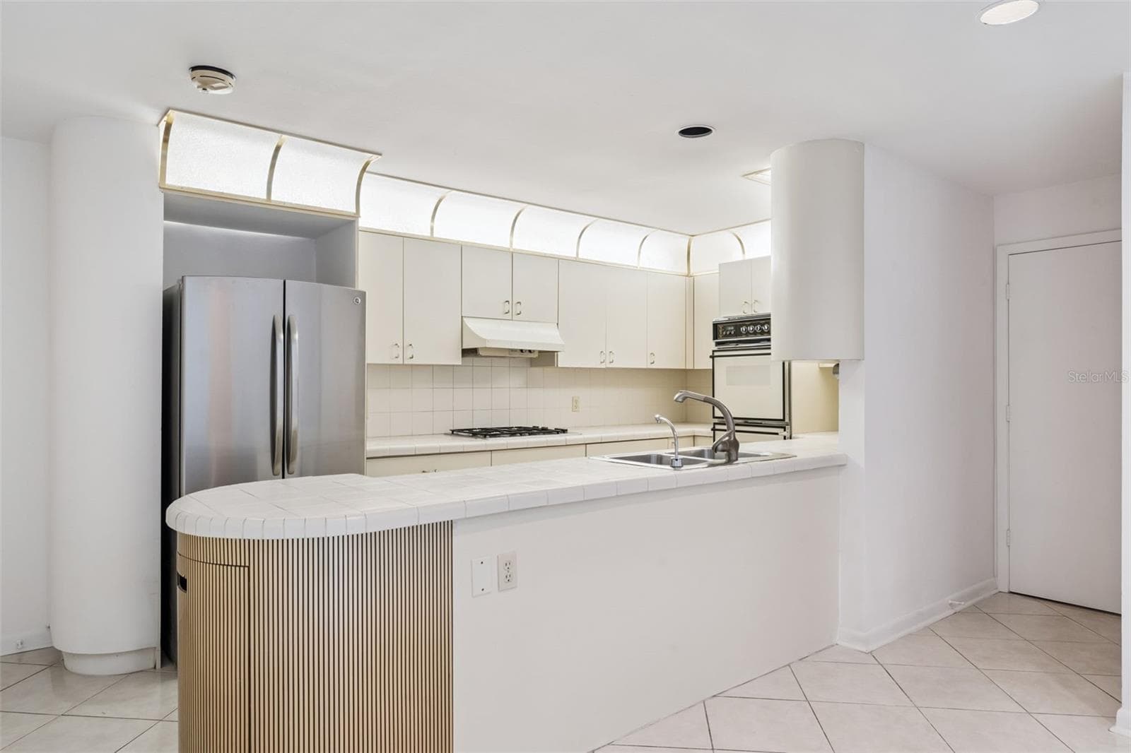 Townhouse at 221 PINE CONE LN, LONGWOOD, photo 13 of 61