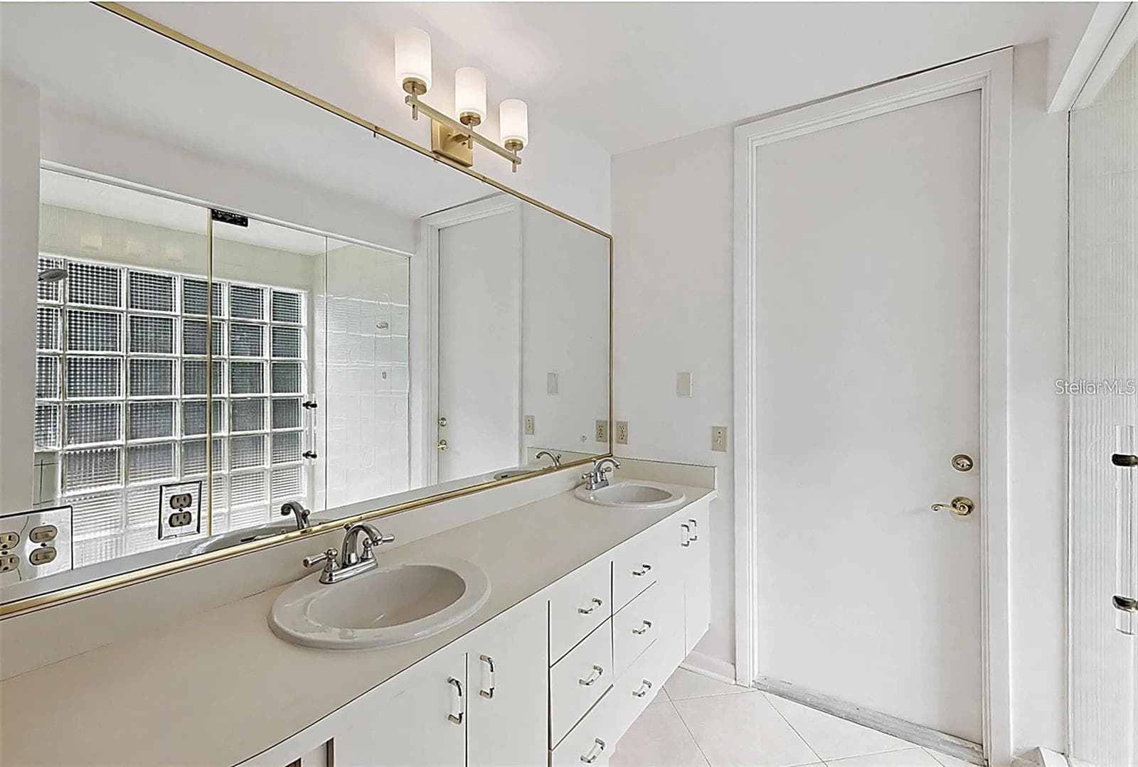 Primary bathroom - 221 PINE CONE LN, LONGWOOD
