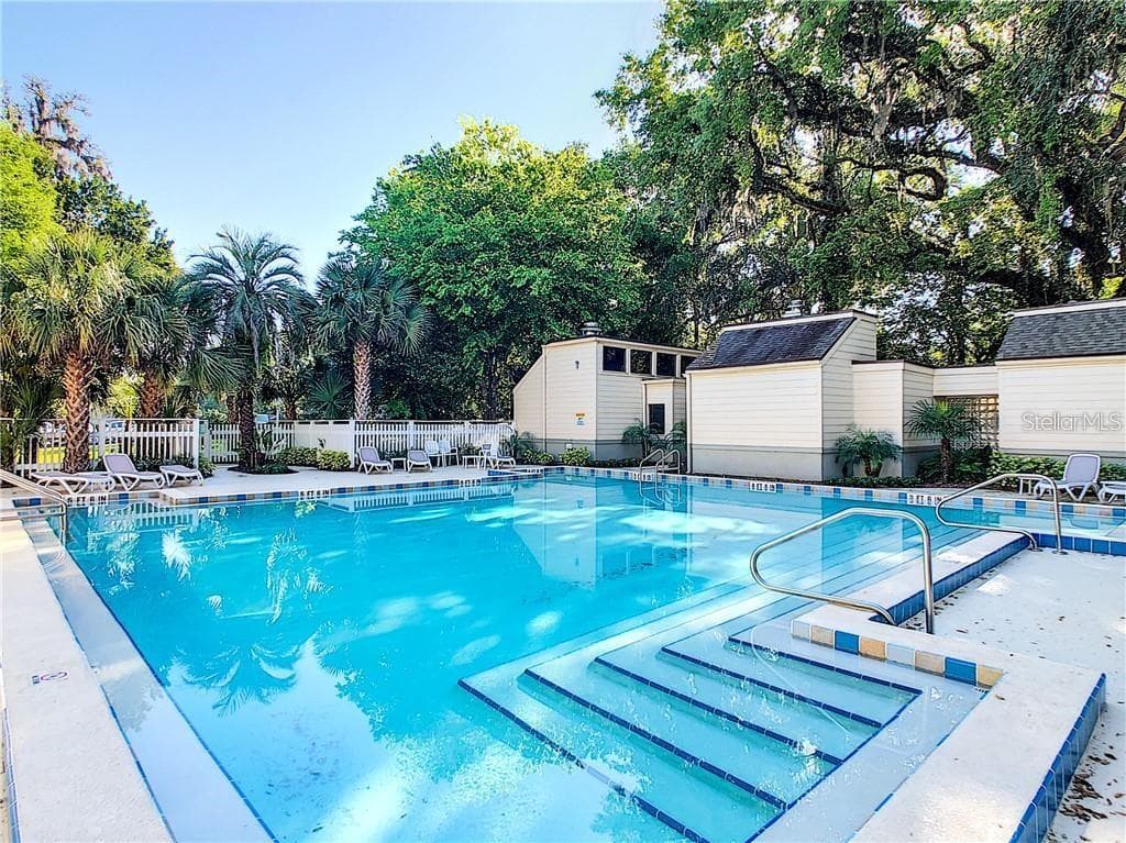 Springs community pool - 221 PINE CONE LN, LONGWOOD