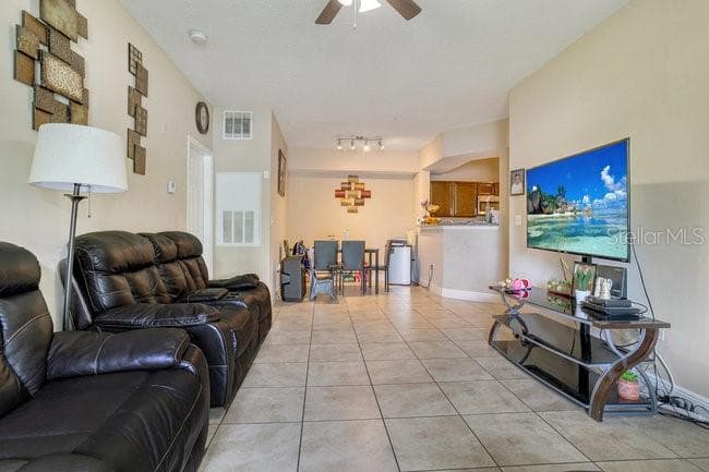 Condominium at 3702 PALM DESERT LN #5414, ORLANDO, photo 4 of 27