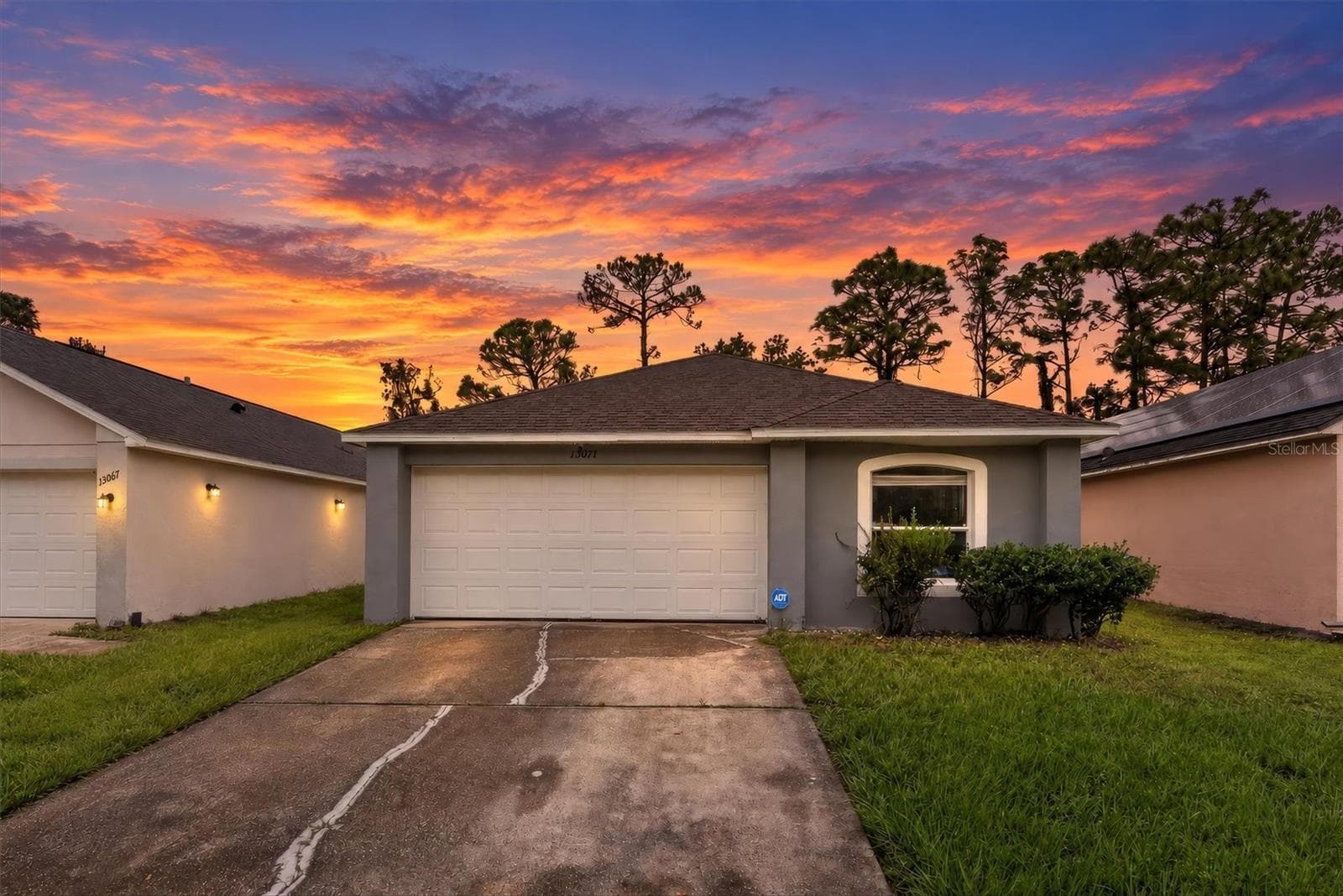 Single Family Residence at 13071 ODYSSEY LAKE WAY, ORLANDO, photo 2 of 29