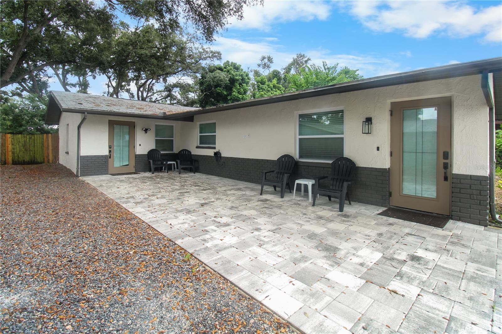 Half Duplex at 3050 MEADOW LAKE AVE, LARGO, photo 3 of 38