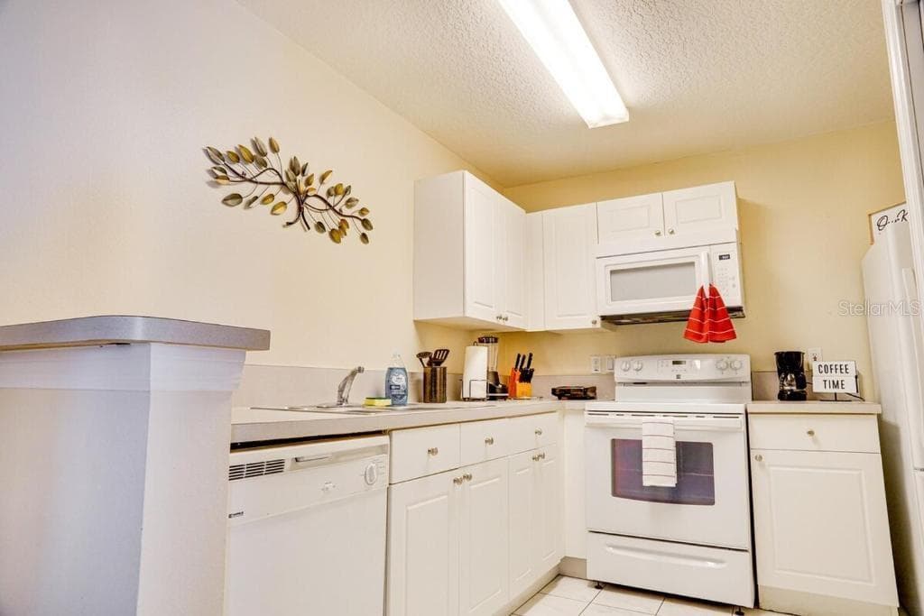 Condominium at 8812 GRAND PALMS CIR #A, KISSIMMEE, photo 13 of 27