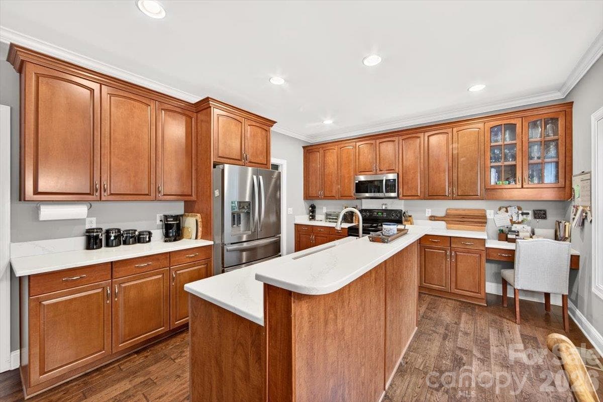 Single Family Residence at 8705 Dartmoor Place, Charlotte, photo 18 of 44