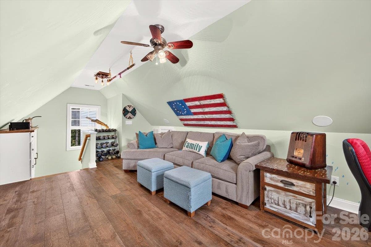 Single Family Residence at 8705 Dartmoor Place, Charlotte, photo 24 of 44