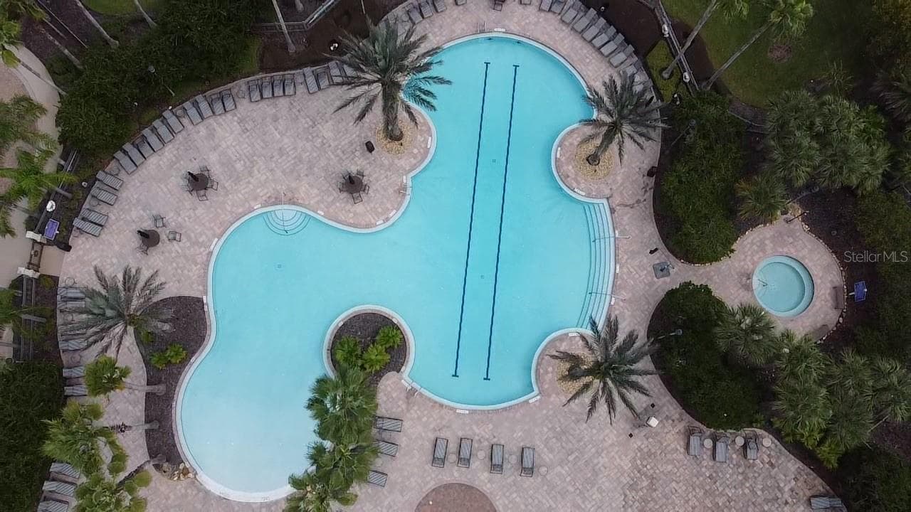 Zero-entry, resort-style pool - 3930 PORT SEA PL, KISSIMMEE