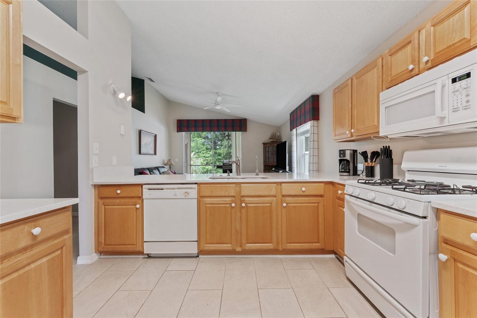 Single Family Residence at 2955 SABEL OAK PL, OVIEDO, photo 7 of 26