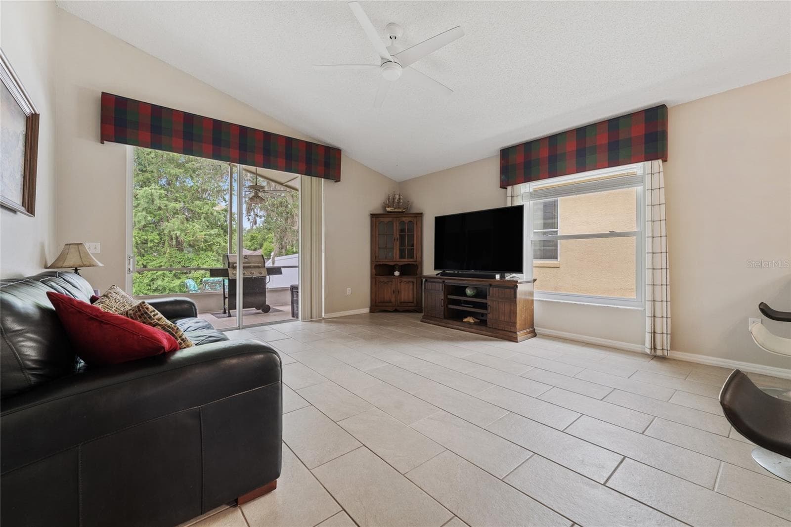 Single Family Residence at 2955 SABEL OAK PL, OVIEDO, photo 9 of 26
