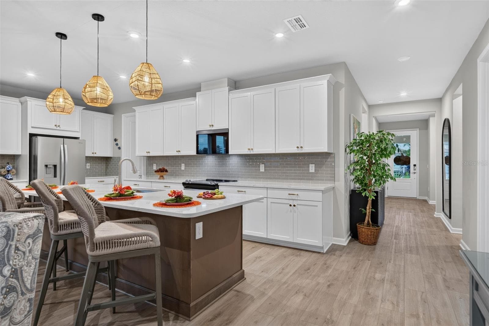 Single Family Residence at 11627 MYAKKA BLUE DR, VENICE, photo 9 of 174