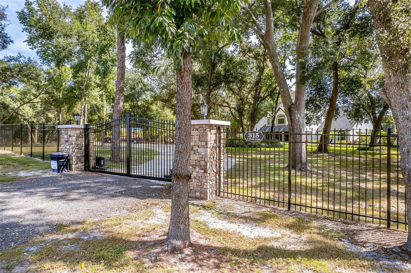 Single Family Residence at 315 N ORANGE AVE, SANFORD, photo 6 of 86