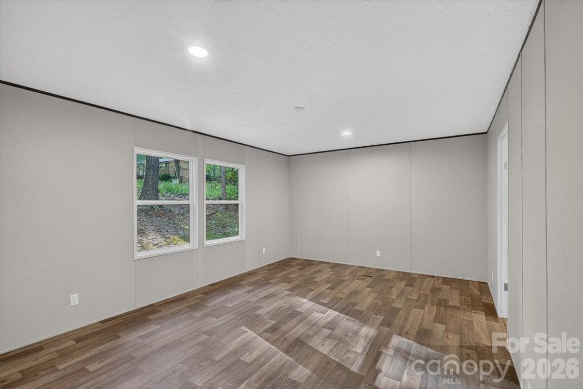 Single Family Residence at 1020 Freedom Drive, Statesville, photo 14 of 27