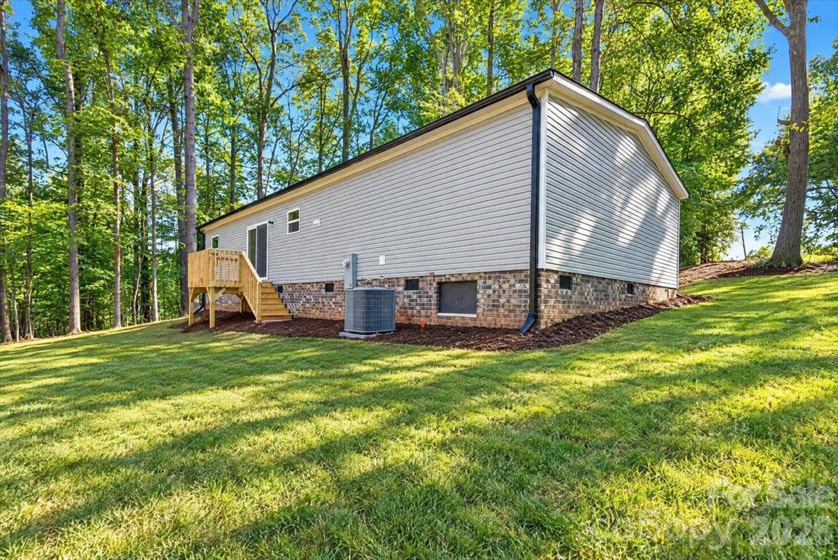Single Family Residence at 1020 Freedom Drive, Statesville, photo 27 of 27