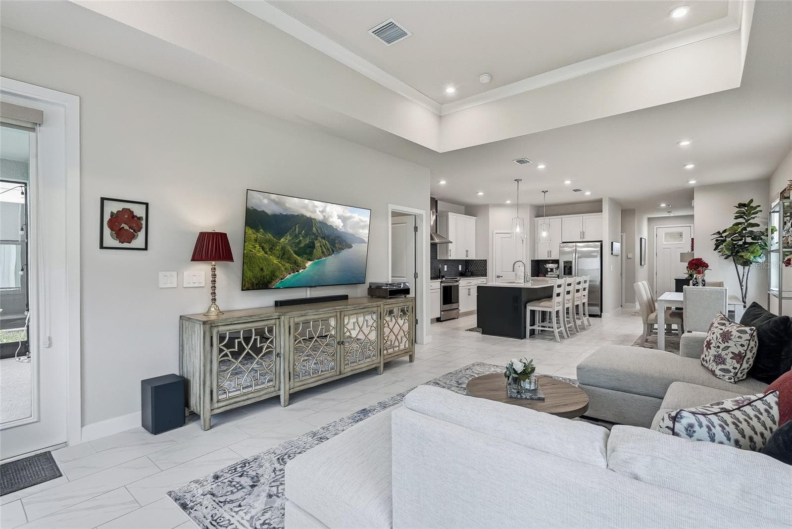 Single Family Residence at 14437 MAIDEN TER, LAKEWOOD RANCH, photo 14 of 29