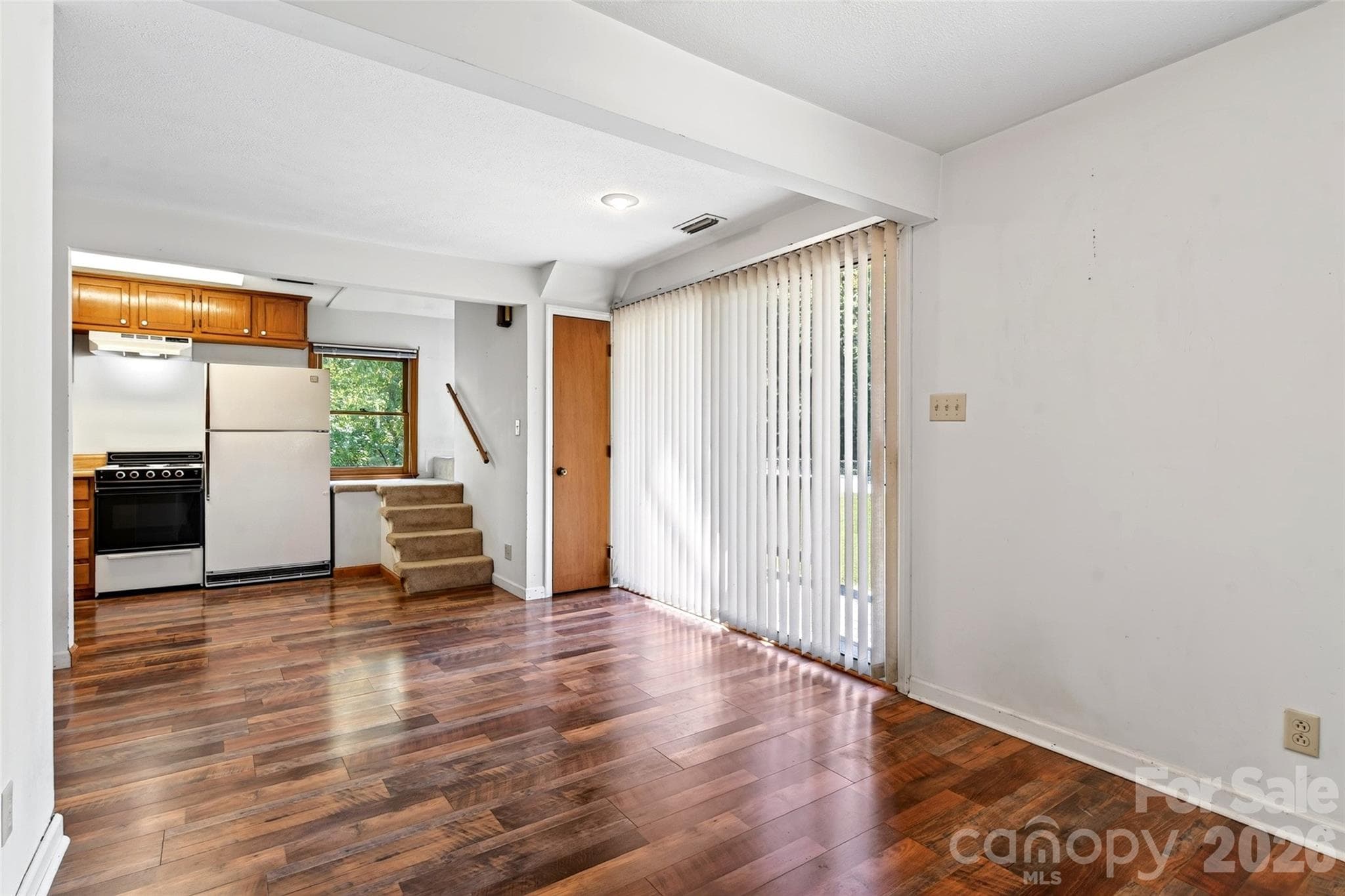 Dining room/kitchen - 606 A Rutherford Road, Marion