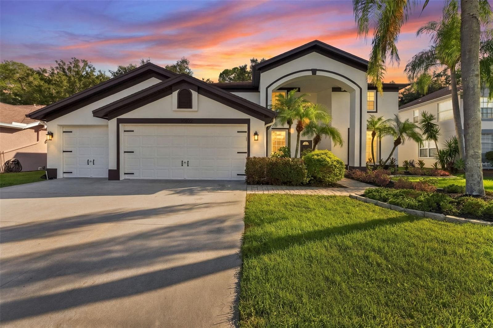 10102 VISTA POINTE DR