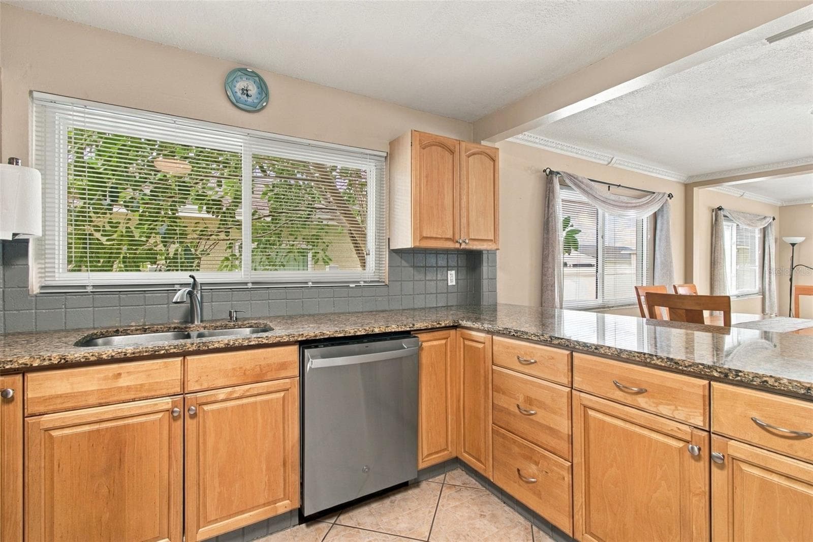 Single Family Residence at 2908 W ARCH ST, TAMPA, photo 22 of 49