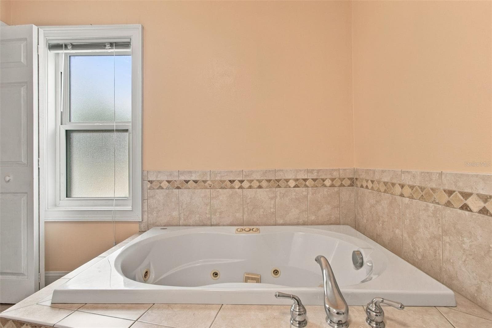 Single Family Residence at 2908 W ARCH ST, TAMPA, photo 30 of 49
