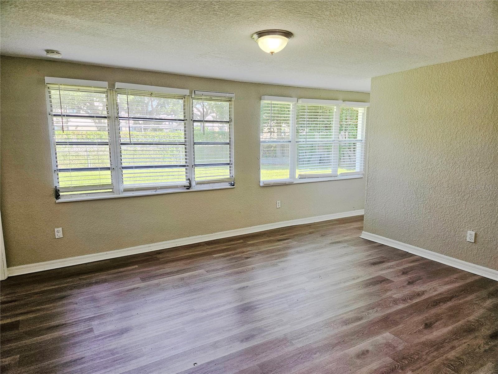 Single Family Residence at 2160 ALEMANDA DR, CLEARWATER, photo 4 of 18