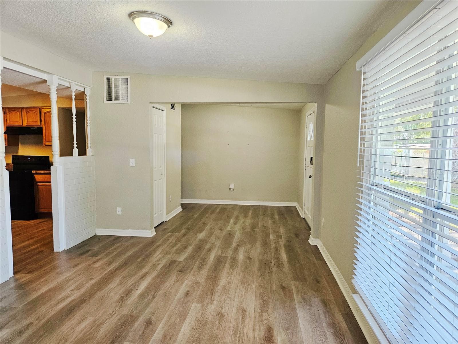 Single Family Residence at 2160 ALEMANDA DR, CLEARWATER, photo 16 of 18