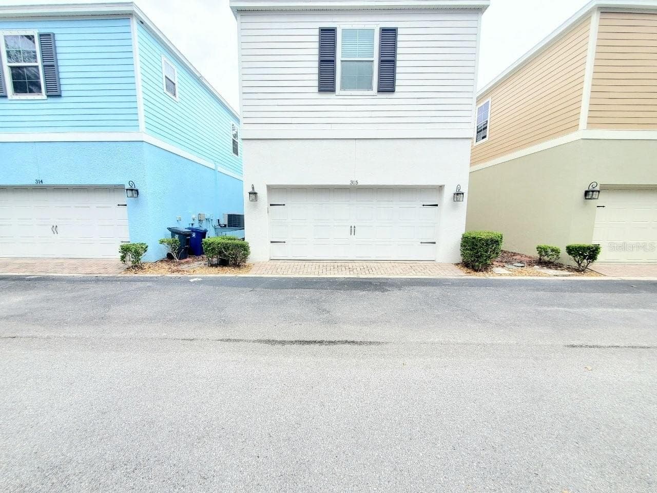 Single Family Residence at 315 VISTA CRUISER LN, OLDSMAR, photo 3 of 30
