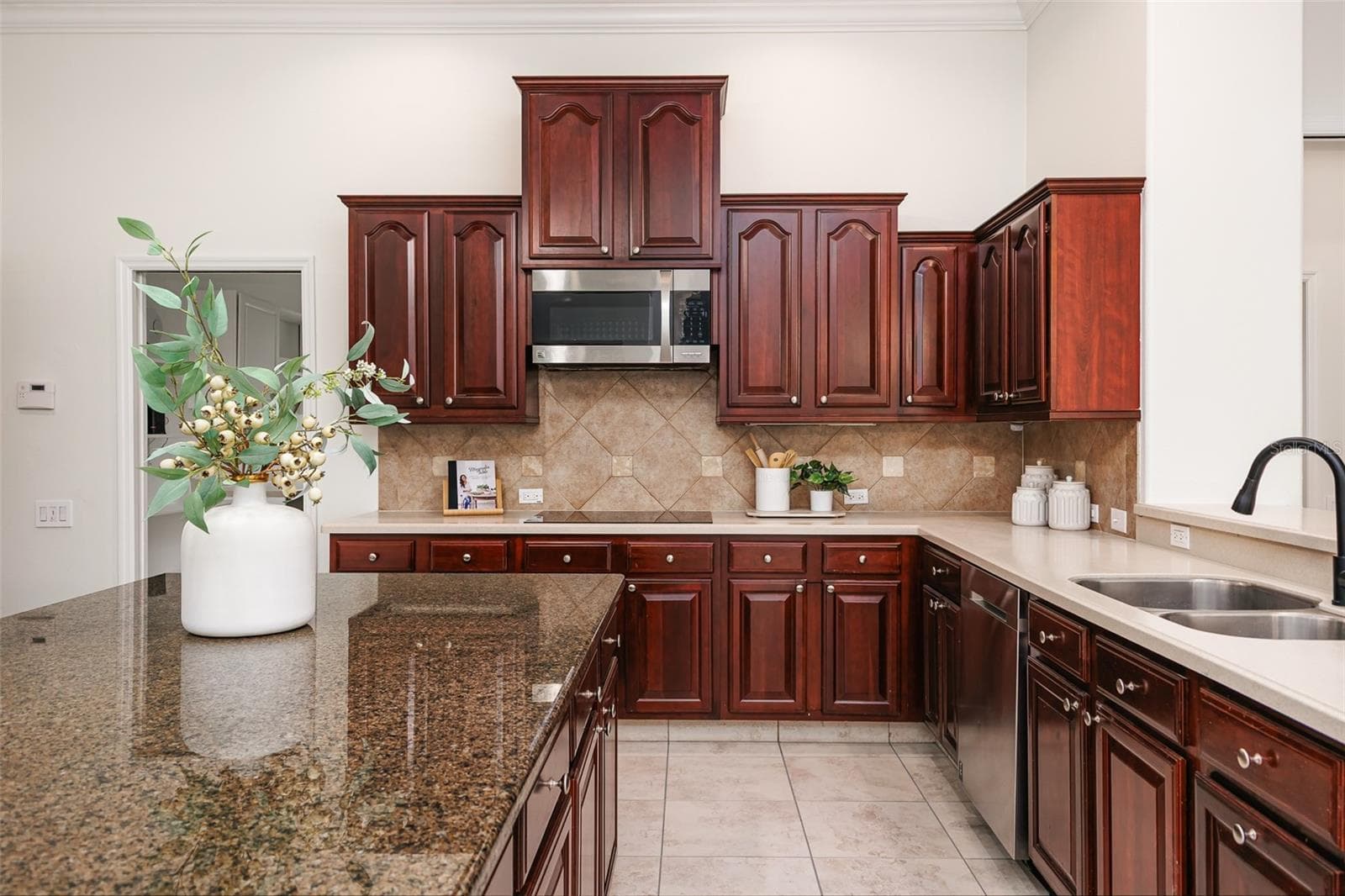 Single Family Residence at 1233 VISTA HILLS DR, LAKELAND, photo 15 of 45
