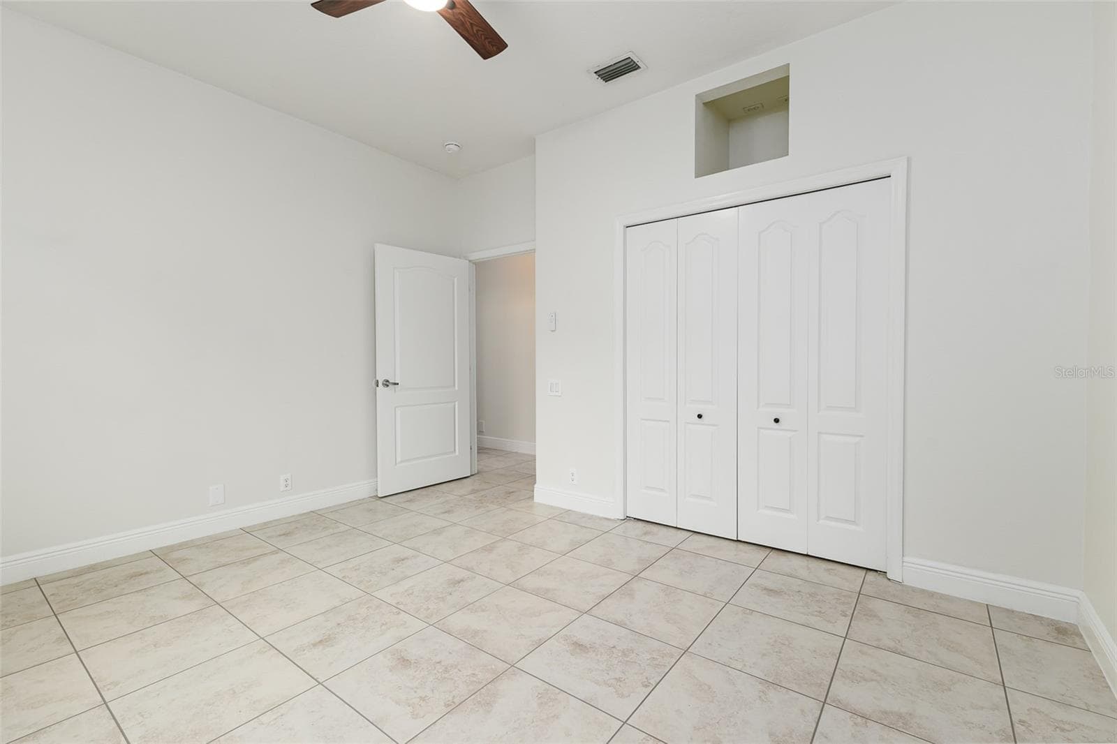 Single Family Residence at 1233 VISTA HILLS DR, LAKELAND, photo 25 of 45