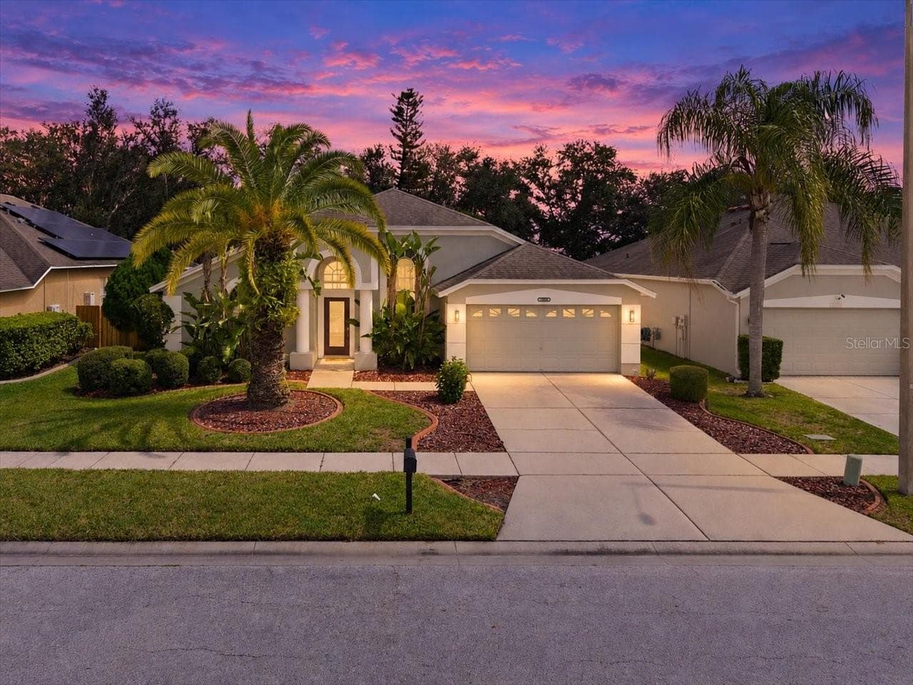 Single Family Residence at 18009 PALM BREEZE DR, TAMPA, photo 2 of 63