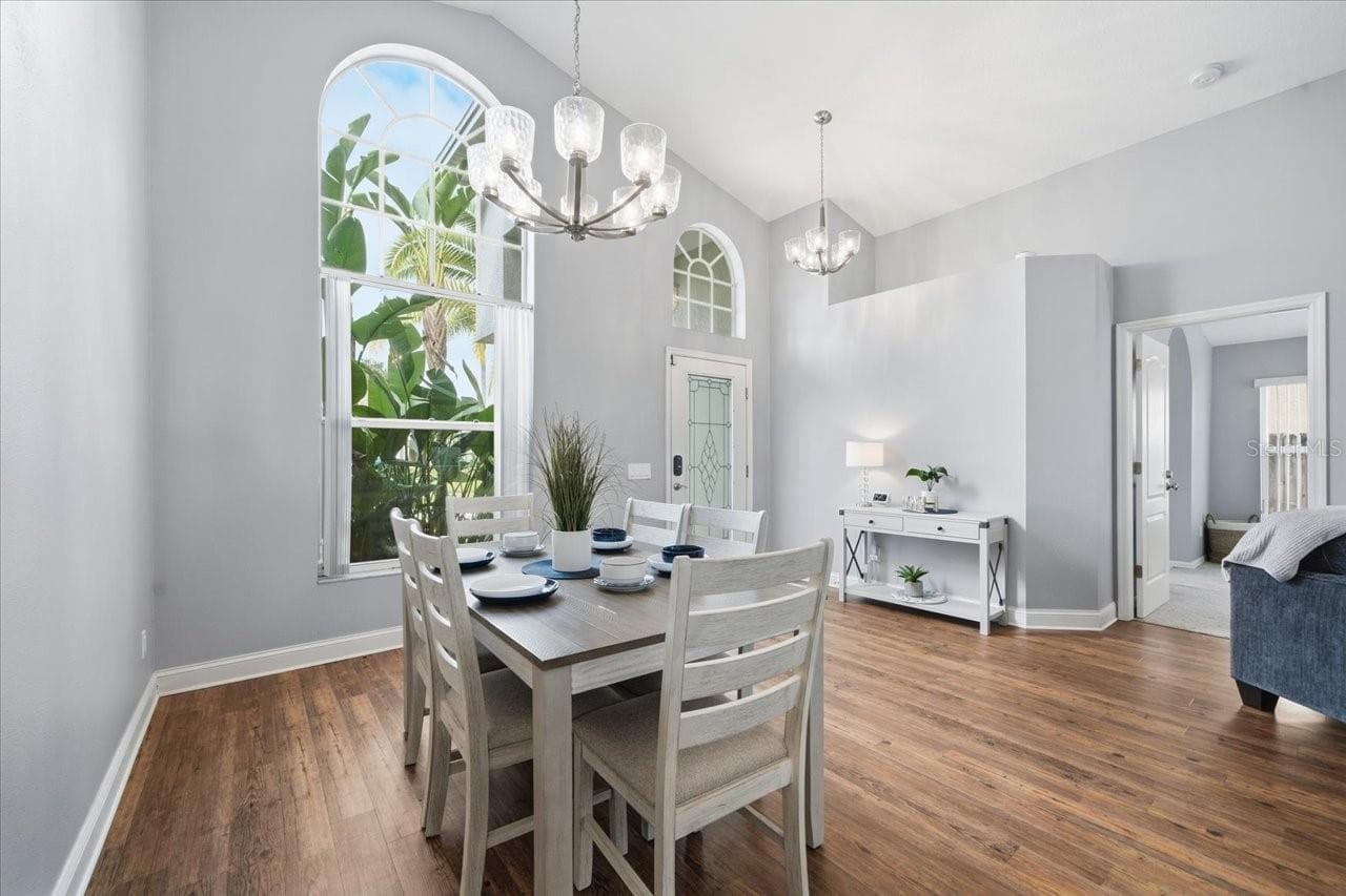Single Family Residence at 18009 PALM BREEZE DR, TAMPA, photo 11 of 63