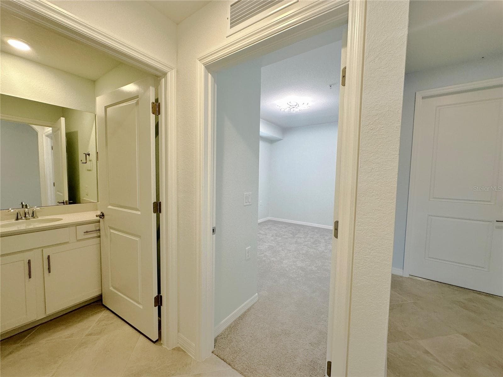 Condominium at 14211 HERITAGE LANDING BLVD #1422, PUNTA GORDA, photo 16 of 75