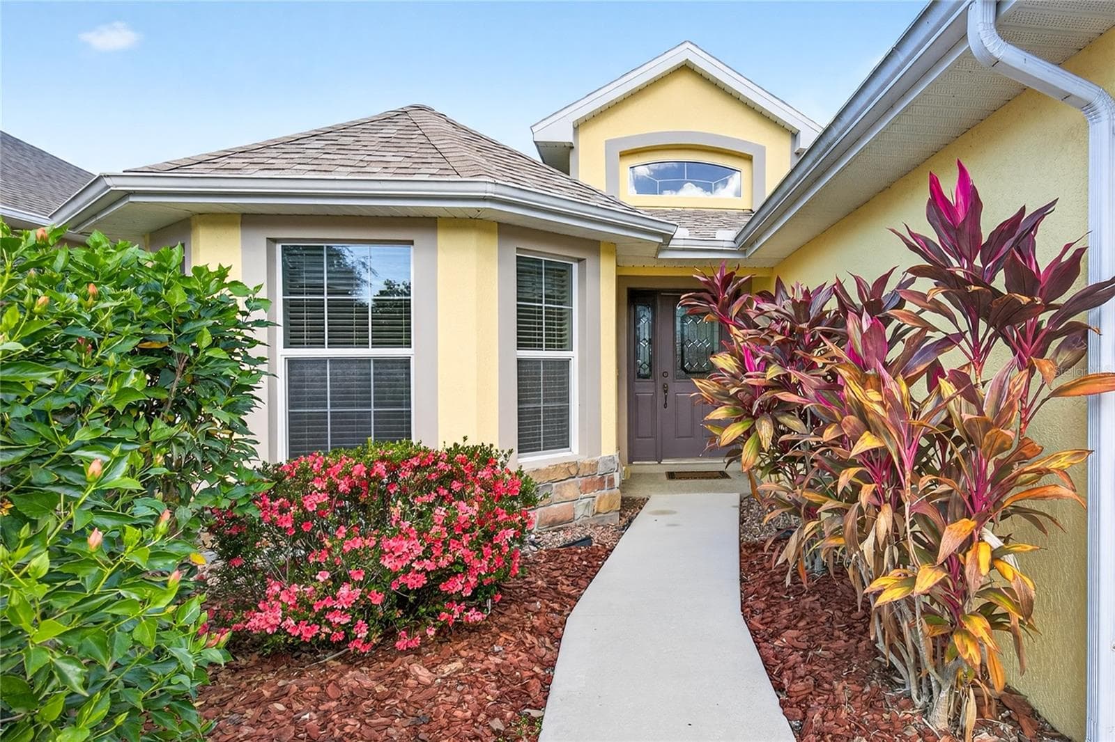 Single Family Residence at 3003 NEW HAVEN PL, MOUNT DORA, photo 3 of 76