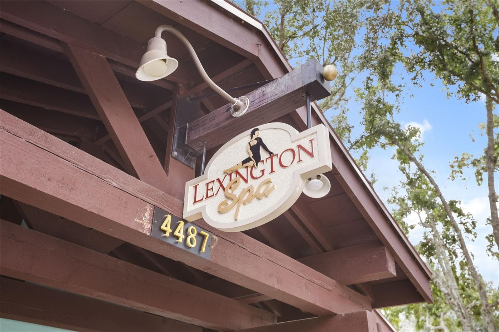 Lexington Spa - 4711 HERITAGE TRL, LEESBURG