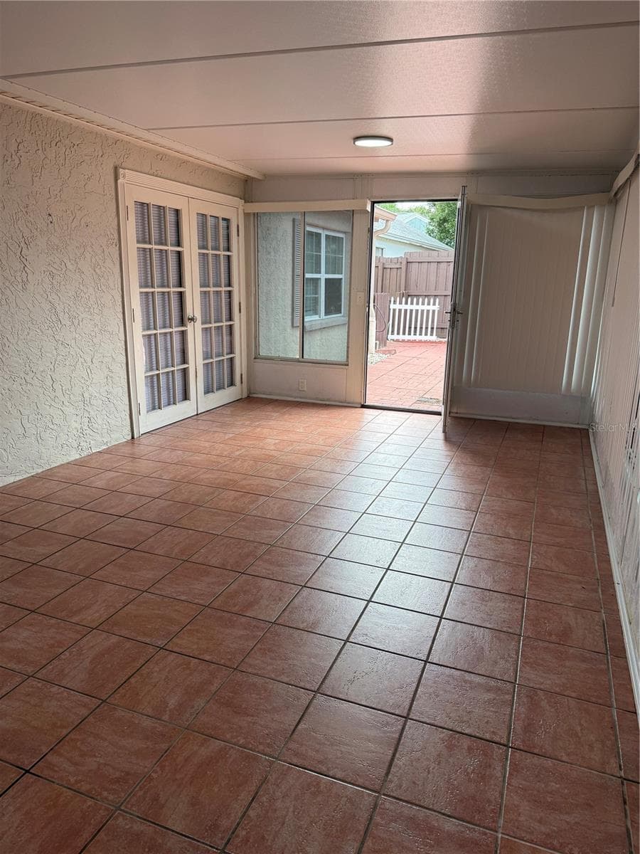 Single Family Residence at 2601 HAMPTON PARK PL, SEFFNER, photo 6 of 19