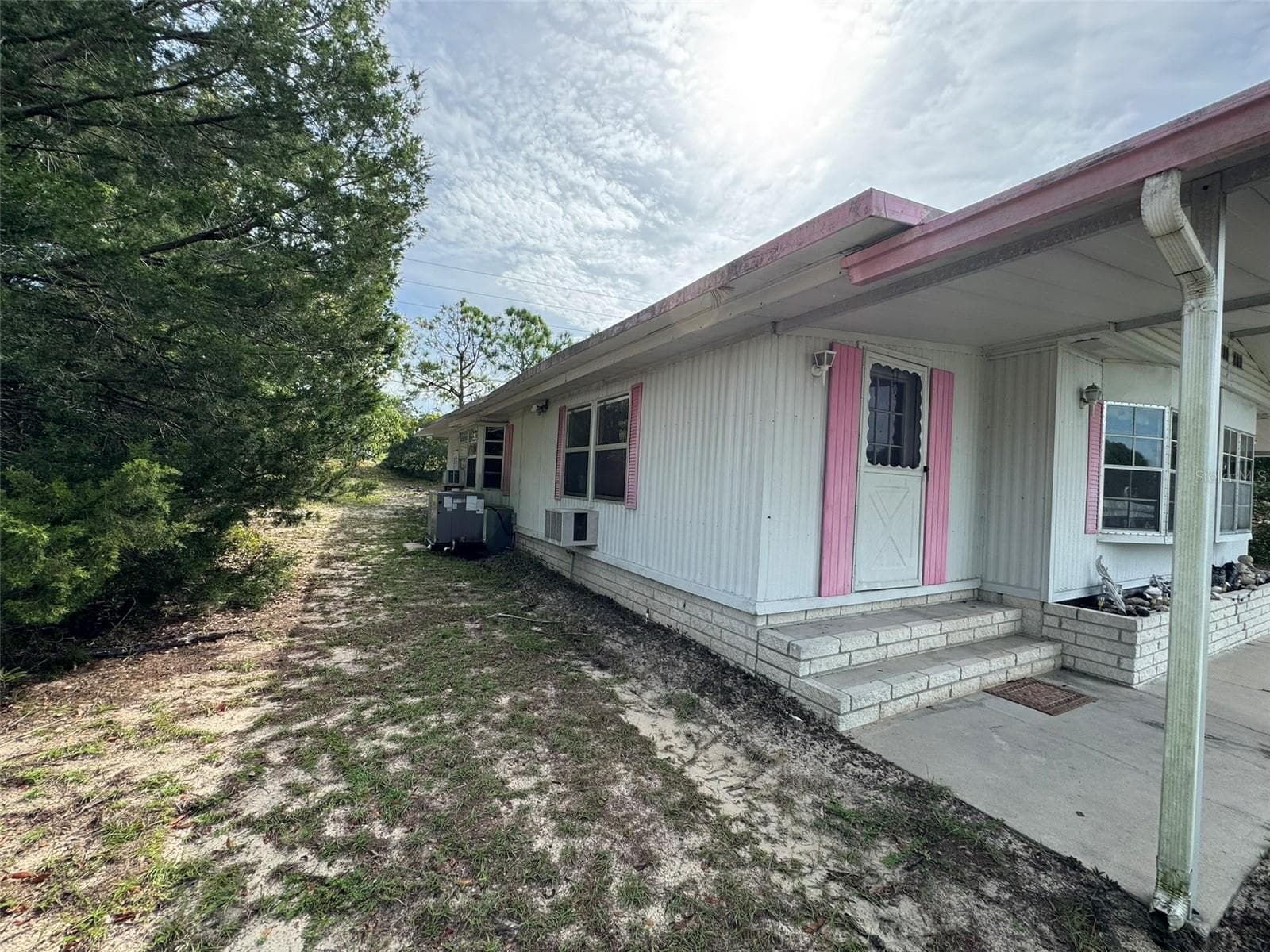 Manufactured Home at 12417 FAIRWAY AVE, BROOKSVILLE, photo 3 of 51
