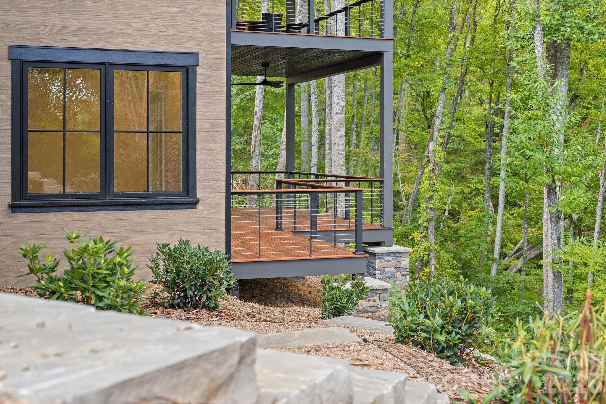 Side elevation - 505 Barrington Drive, Asheville