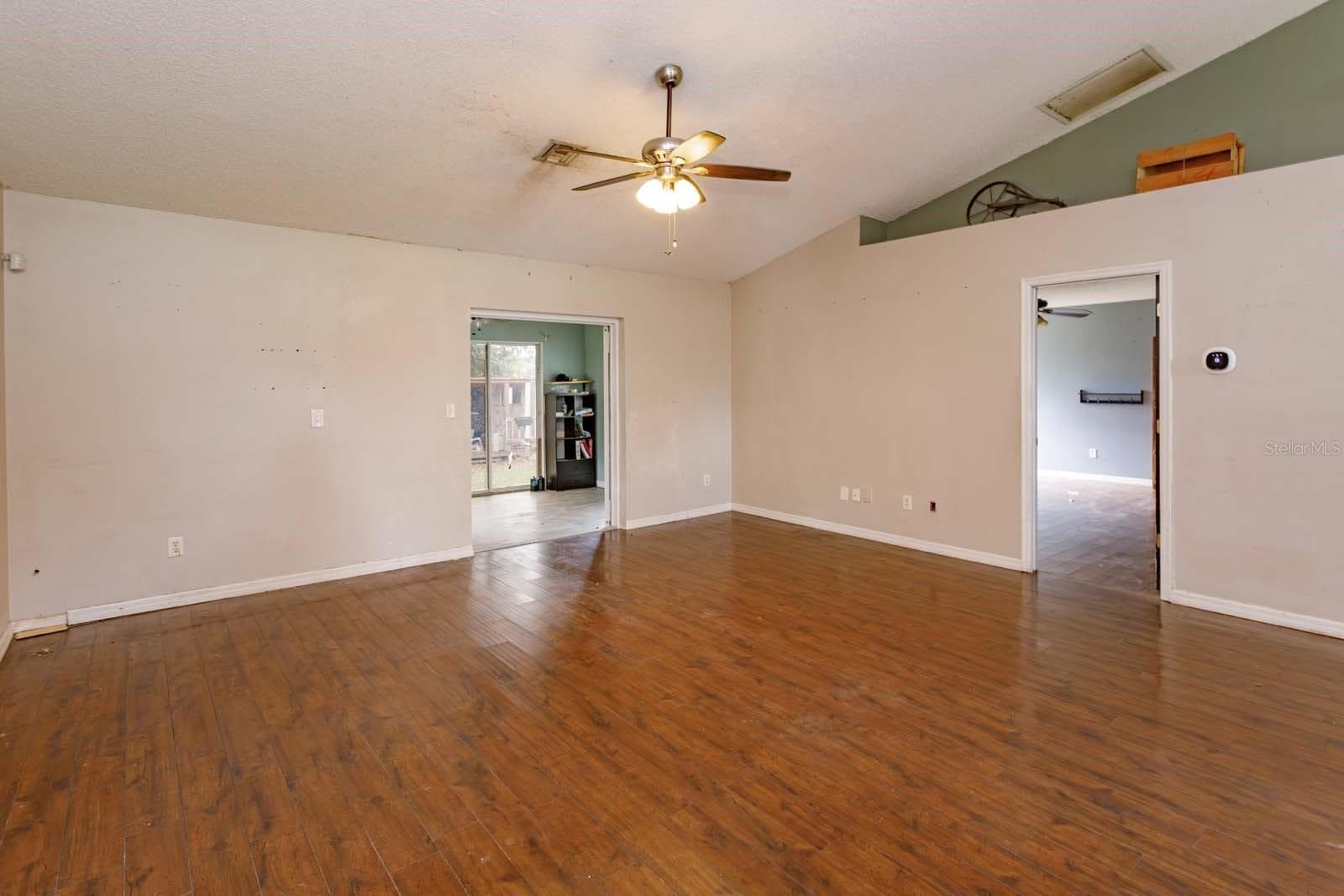 Single Family Residence at 3905 WHISPERING PINE CT, MASCOTTE, photo 13 of 37
