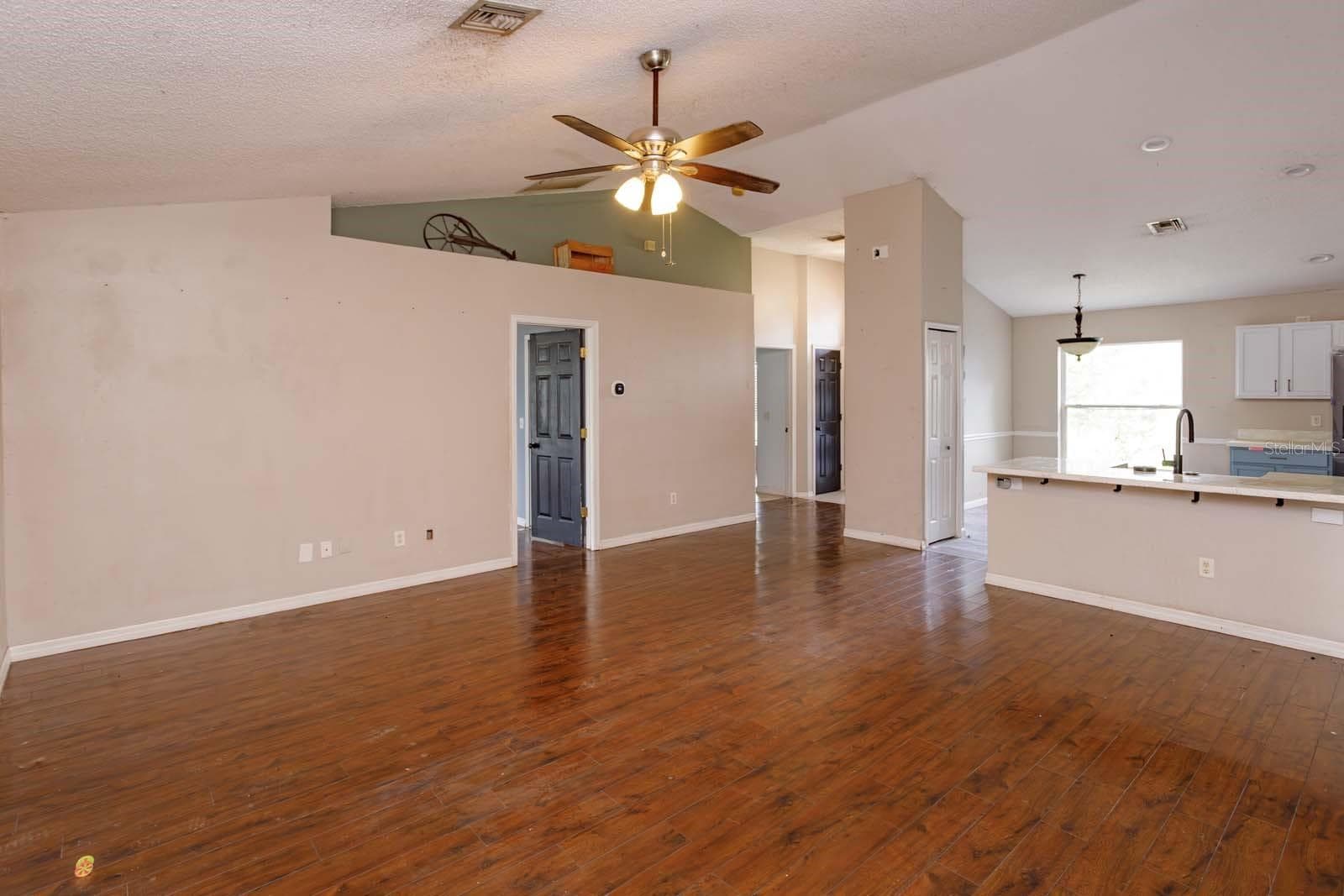Single Family Residence at 3905 WHISPERING PINE CT, MASCOTTE, photo 14 of 37
