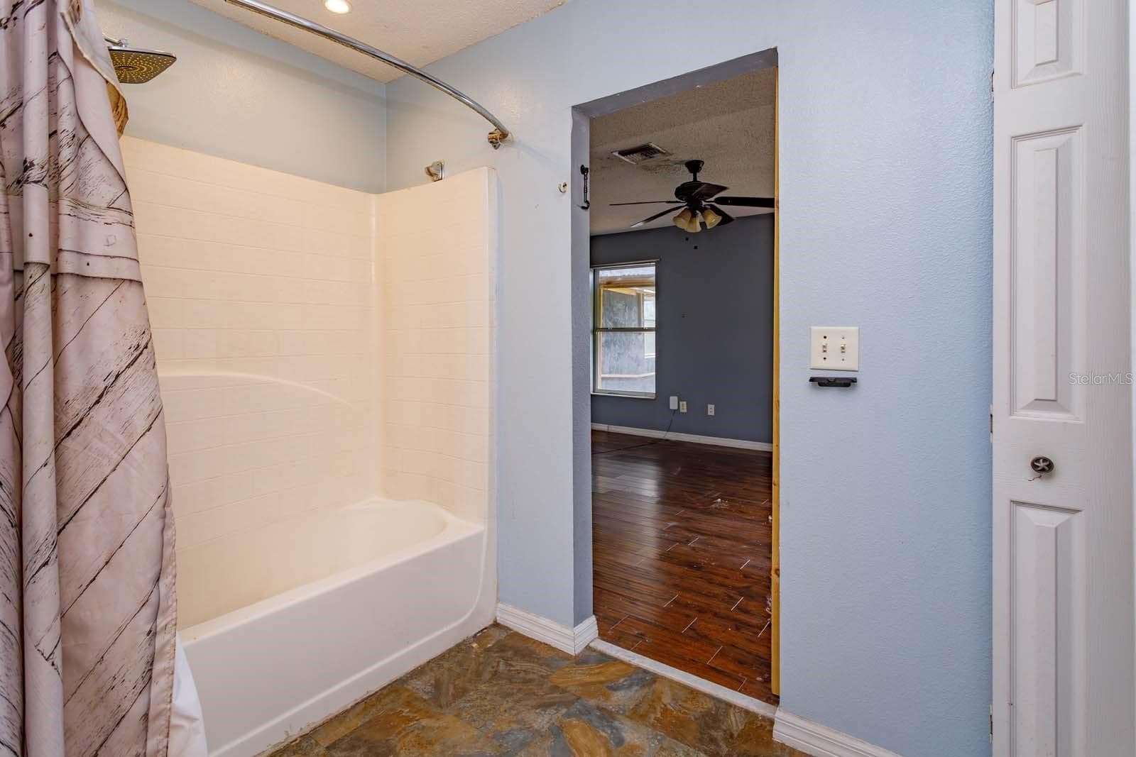Single Family Residence at 3905 WHISPERING PINE CT, MASCOTTE, photo 29 of 37