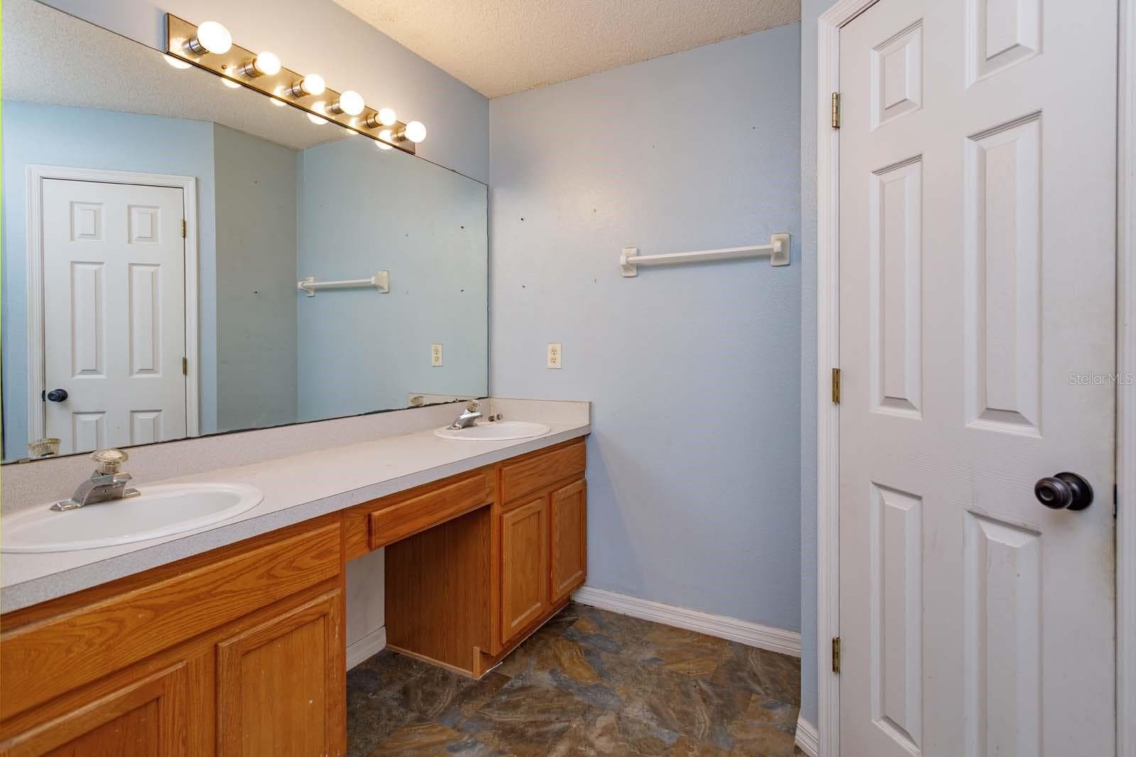 Single Family Residence at 3905 WHISPERING PINE CT, MASCOTTE, photo 30 of 37