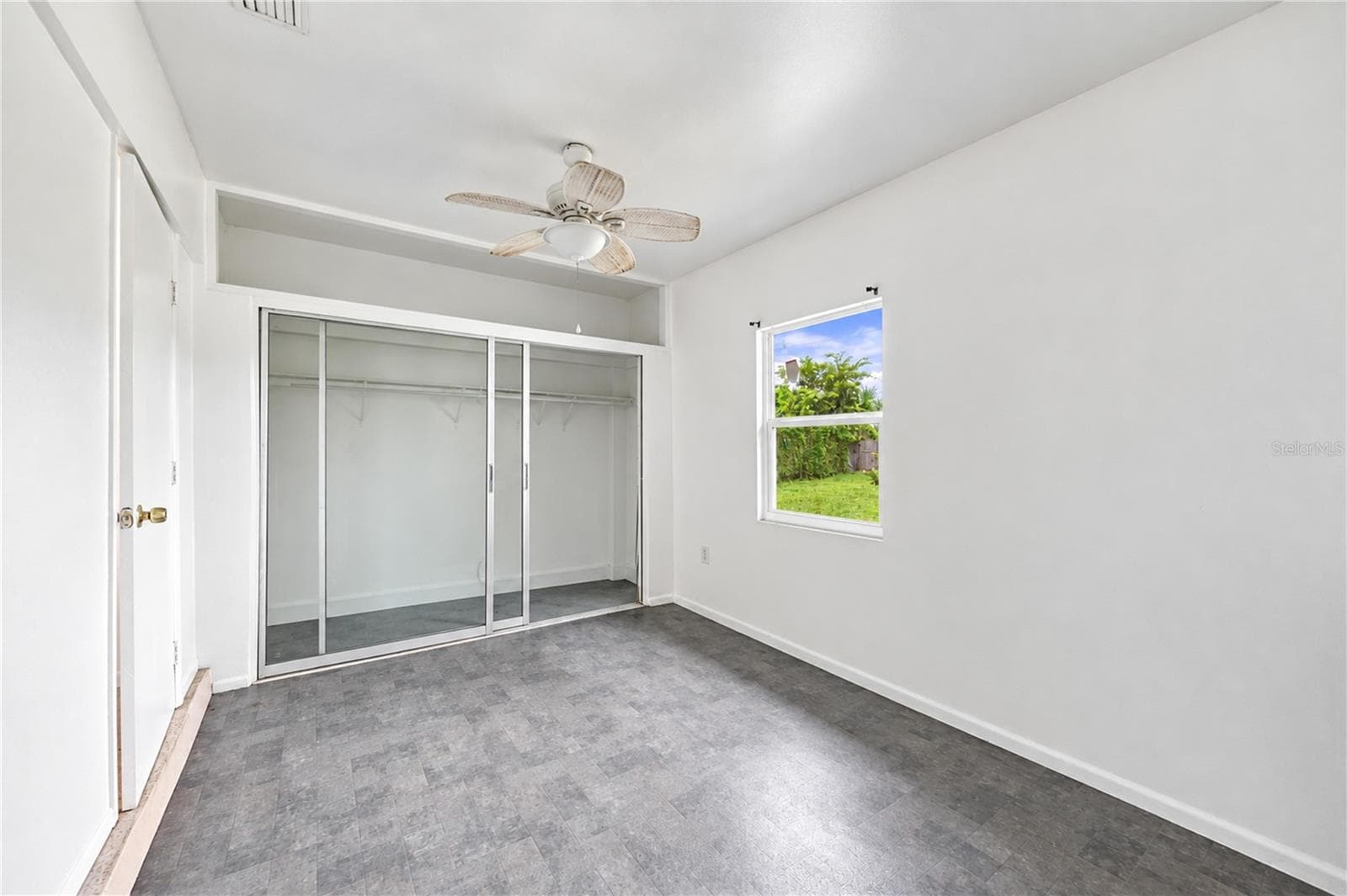Single Family Residence at 4331 S BISCAYNE DR, NORTH PORT, photo 21 of 38