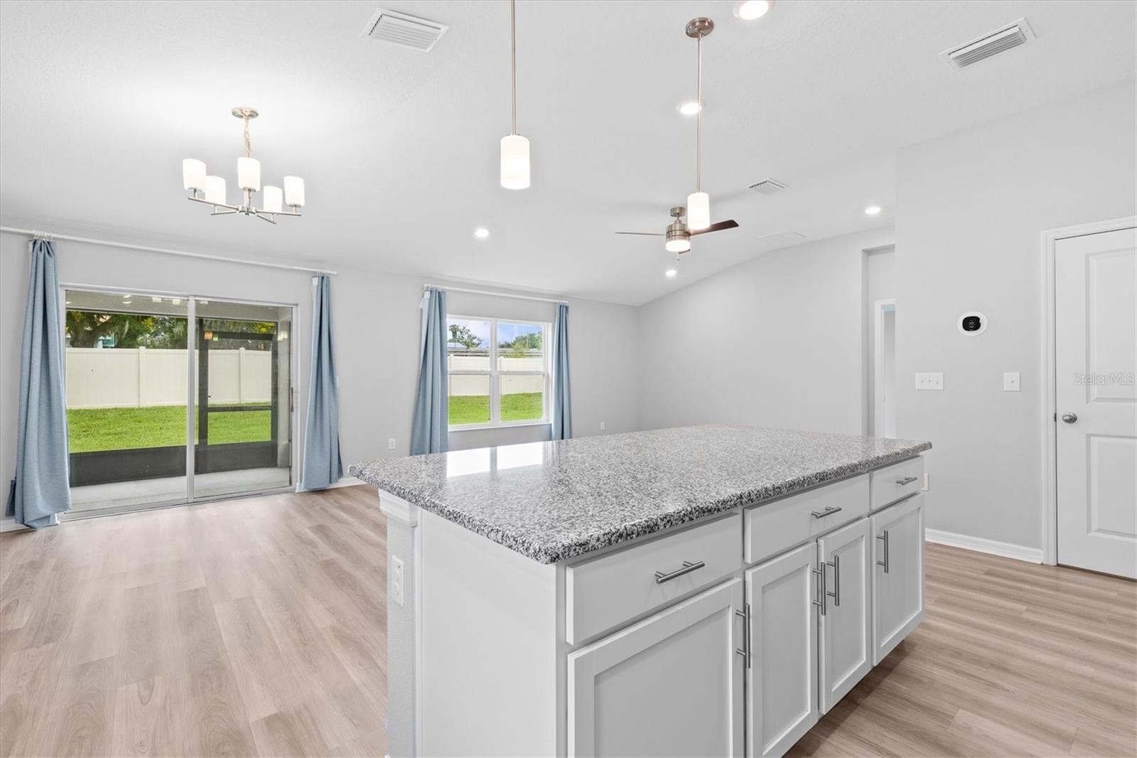 Single Family Residence at 9972 MESIC WOODS AVE, SEFFNER, photo 13 of 45