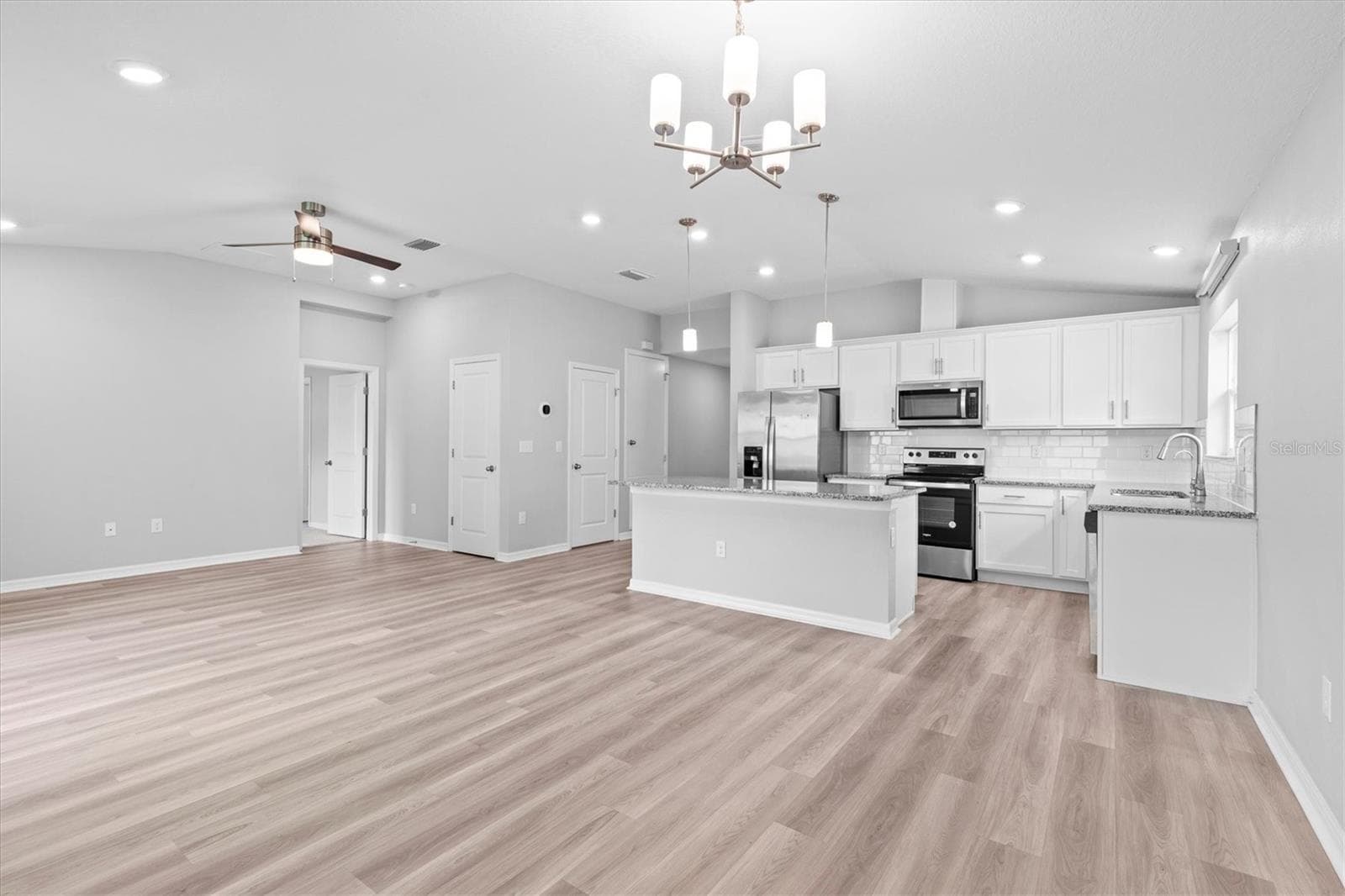 Single Family Residence at 9972 MESIC WOODS AVE, SEFFNER, photo 18 of 45